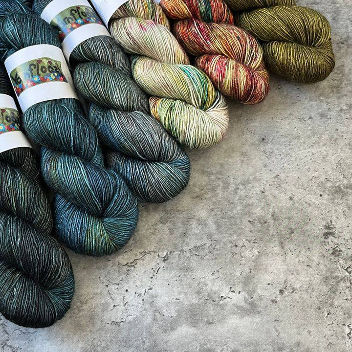 Yarnfloozy Sage Merino Silk // 4ply