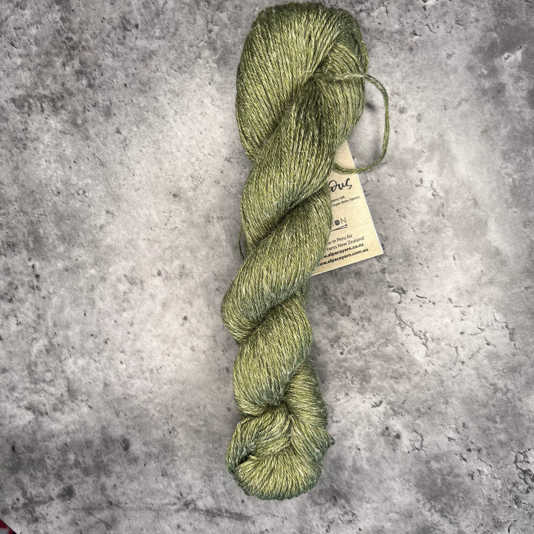 Alpaca Yarns Luxurious Fusion  // 4ply