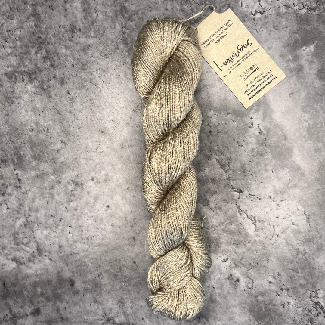 Alpaca Yarns Luxurious Fusion  // 4ply