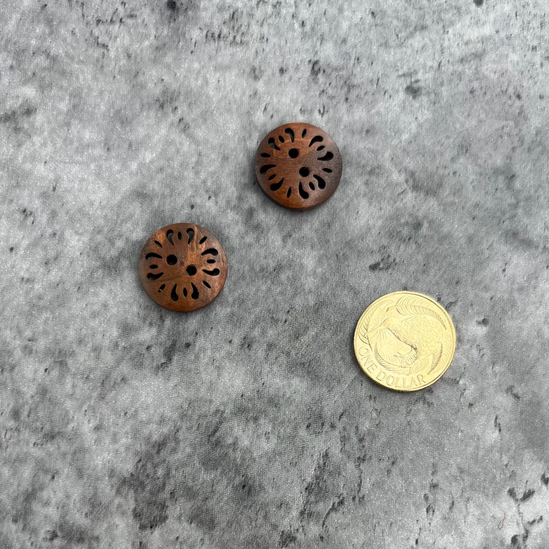 Natty Notions Wooden Button Chocolate Vintage - 20mm