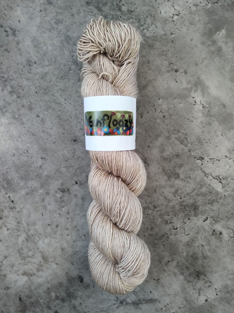 Yarnfloozy Sage Merino Silk // 4ply