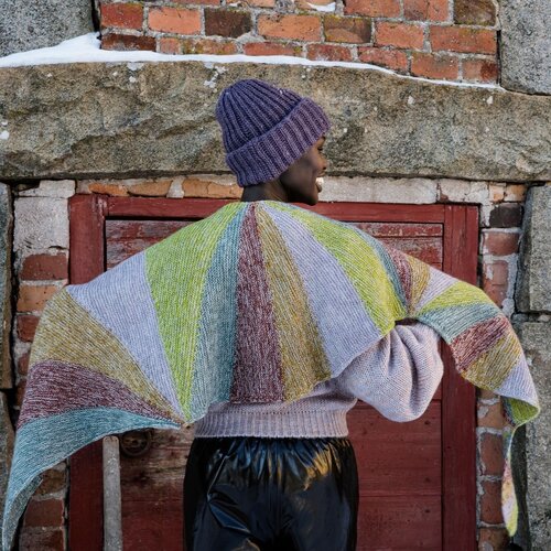 52 Weeks of Shawls // Laine