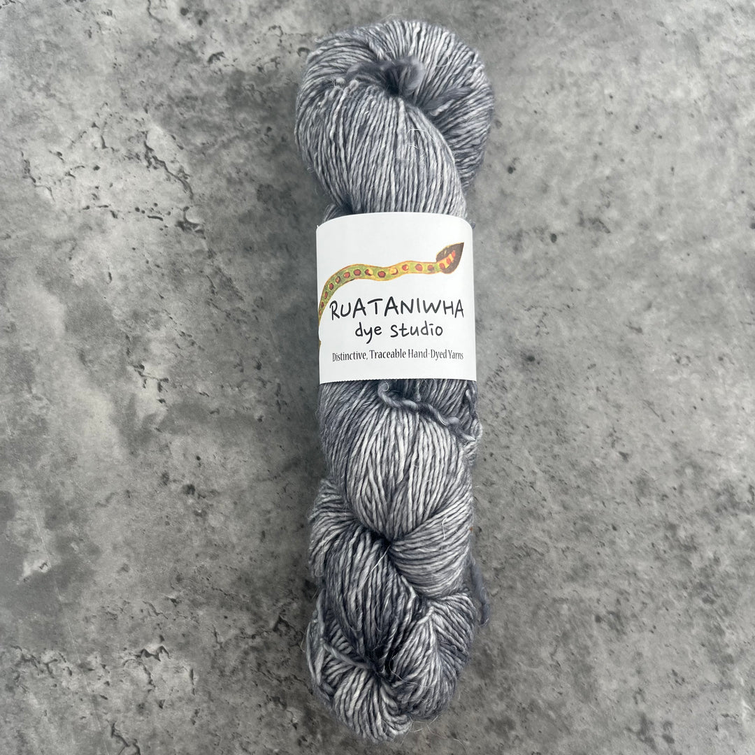 Ruataniwha Dye Studio Merino Linen // 4ply