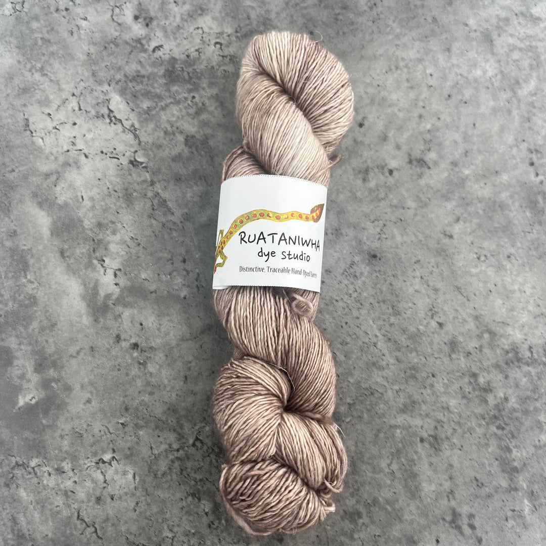 Ruataniwha Dye Studio Merino Linen // 4ply