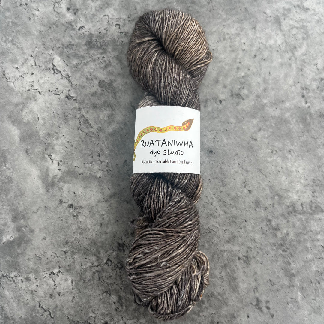 Ruataniwha Dye Studio Merino Linen // 4ply