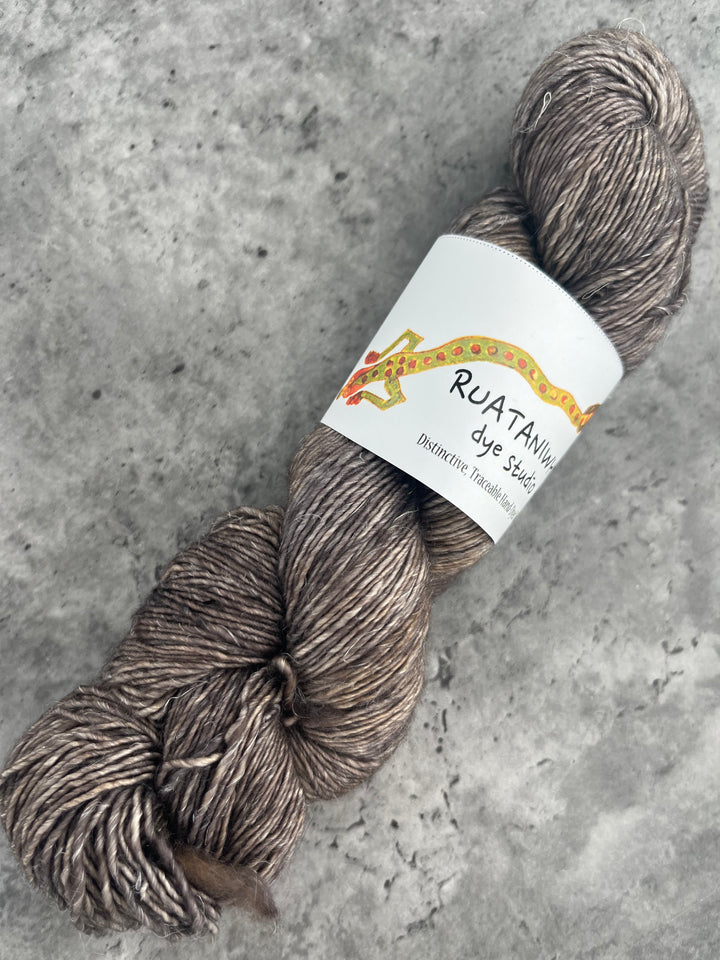 Ruataniwha Dye Studio Merino Linen // 4ply