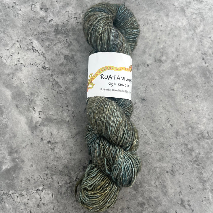 Ruataniwha Dye Studio Merino Linen // 4ply