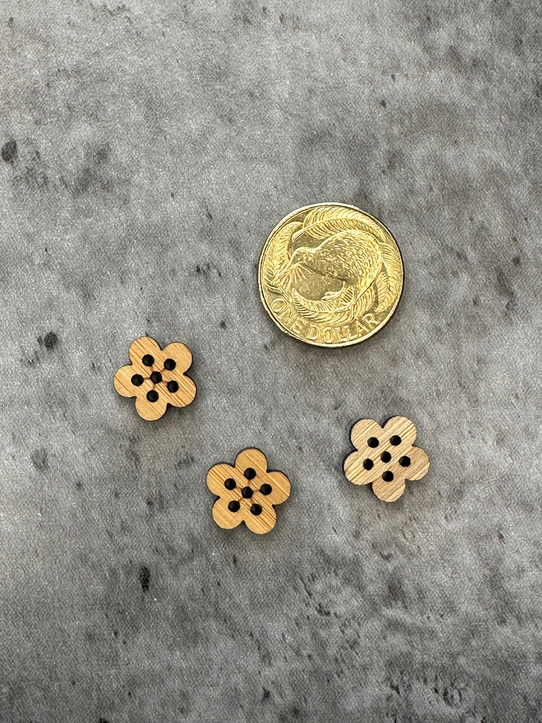 Bamboo Sakura Button small - 14mm