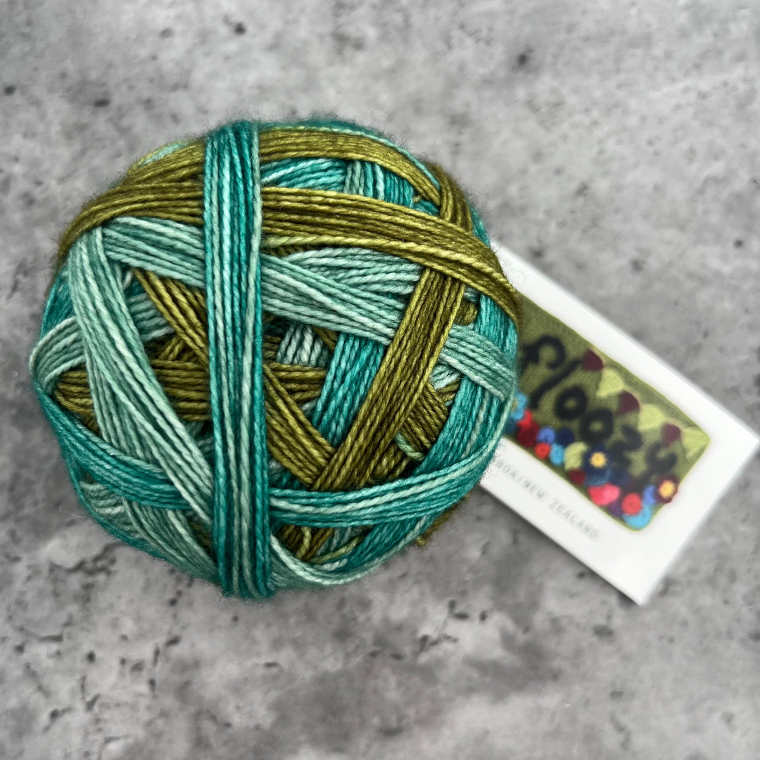 Yarnfloozy Workhorse Sock SELF STRIPING 4ply