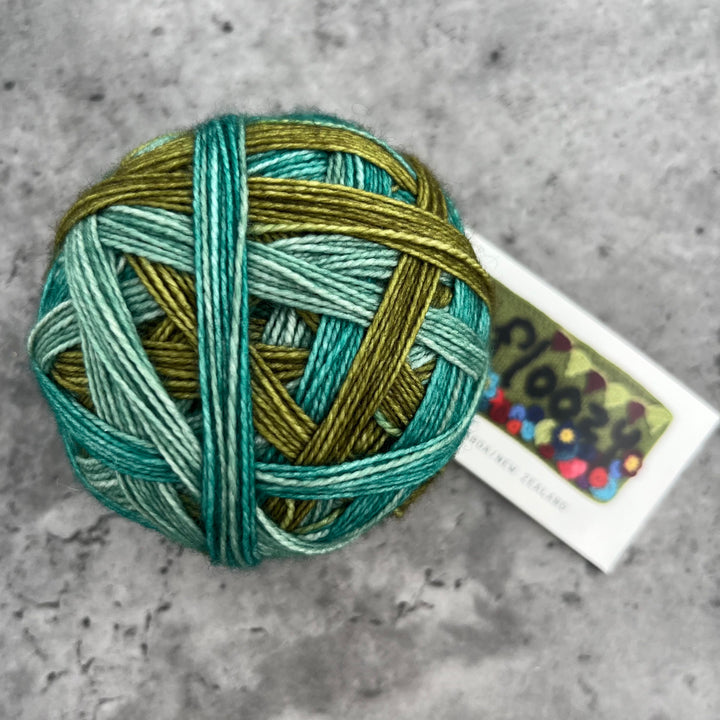 Yarnfloozy Workhorse Sock SELF STRIPING 4ply