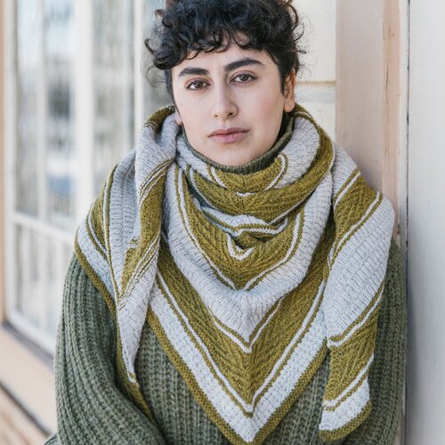 52 Weeks of Shawls // Laine