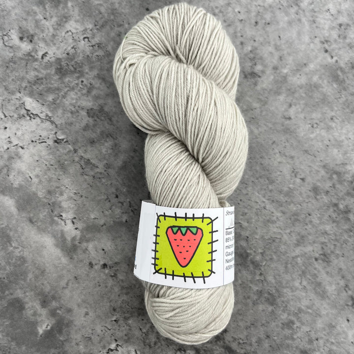 Strawberry Patches Yarns // Sock Yarn // 4ply