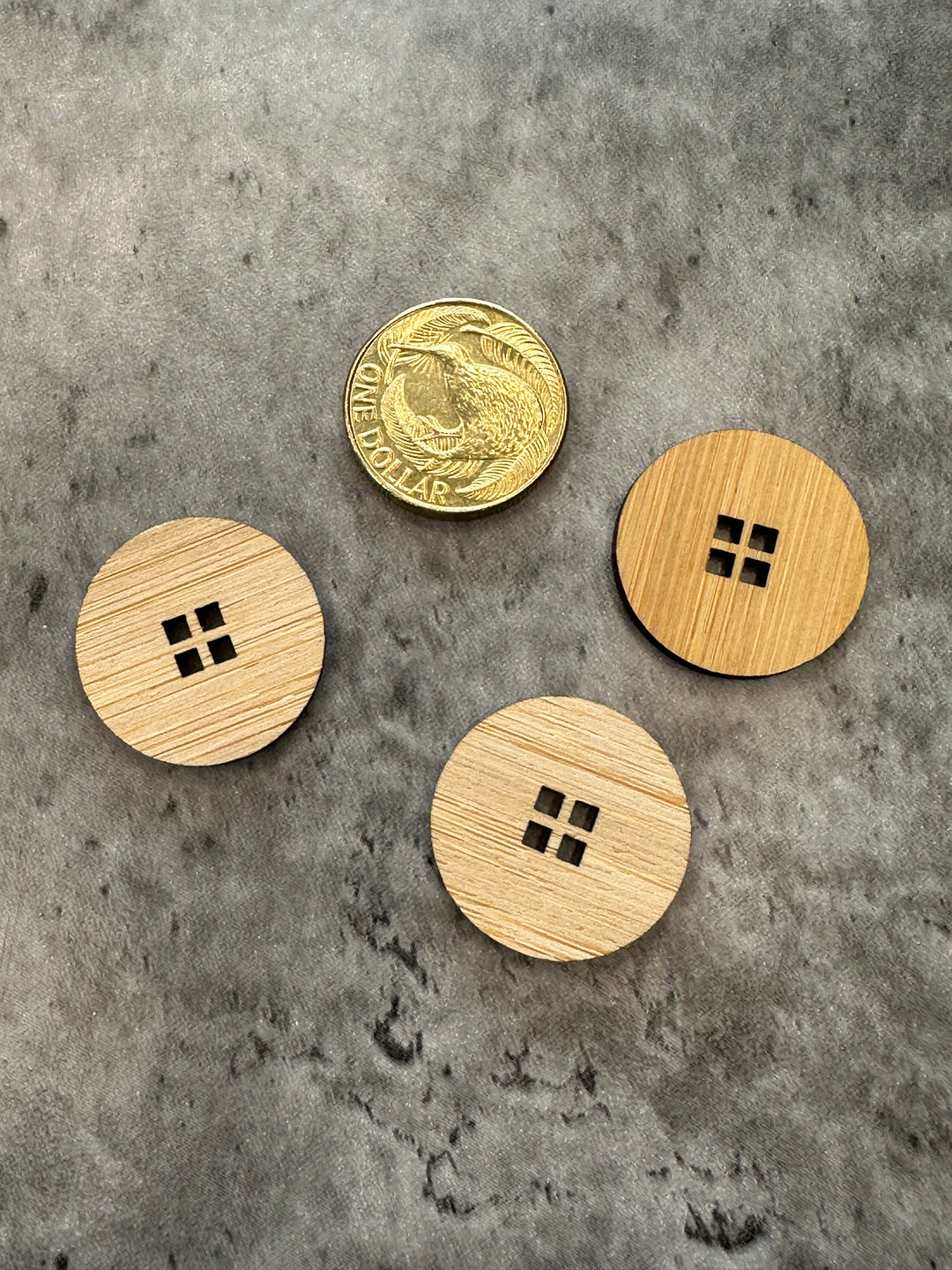 Wooden window Button Big - 25mm