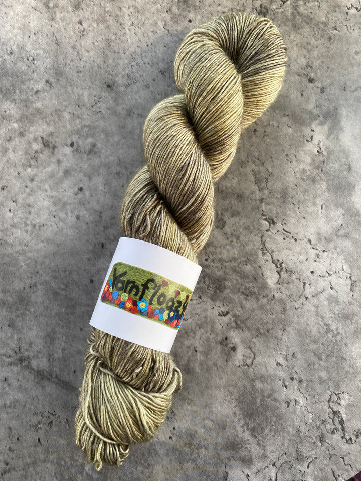 Yarnfloozy Sage Merino Silk // 4ply