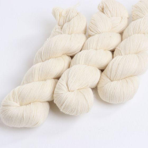 Ashford 4ply Sock Yarn // Undyed