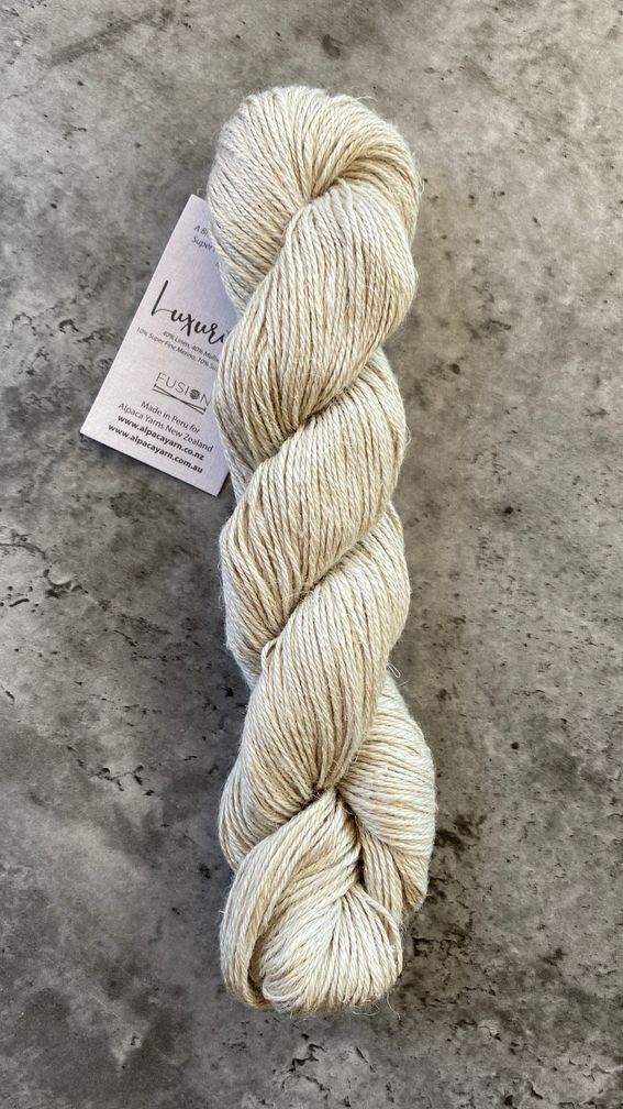 Alpaca Yarns Luxurious Fusion  // 4ply