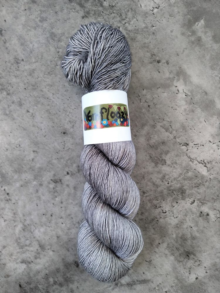 Yarnfloozy Sage Merino Silk // 4ply