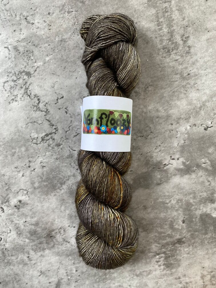 Yarnfloozy Sage Merino Silk // 4ply